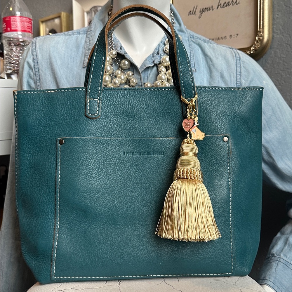 Unicorn 🦄 PLG Turquoise zipper medium crossbody tote